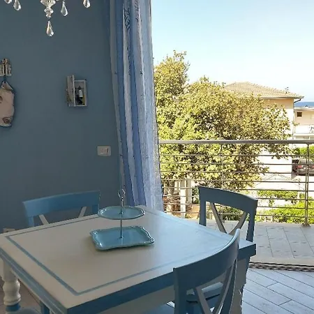 Azzurro Fronte Mare *